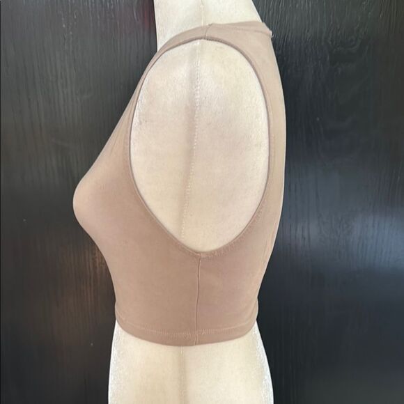 Zara Classic Tan Sleeveless Crop Top. Size Small. - Picture 2 of 6